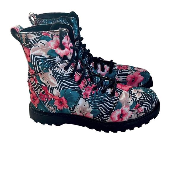 Volcom Shoes "Go Figure" Black Pink Floral Print Combat Boots Size Women's 6 - Picture 1 of 4